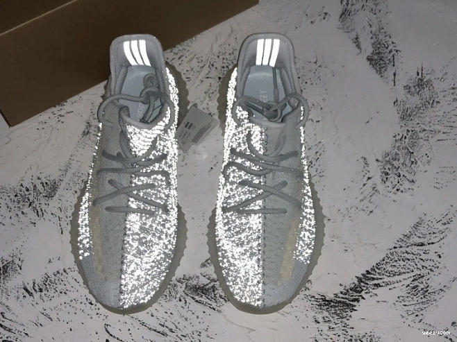 V2 Reflective Boost White Yeezy Cloud FW5317 Adidas 350 0712